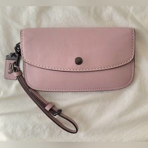 Coach 1941 Clutch Wristlet Glovetanned Leather Blush Pink